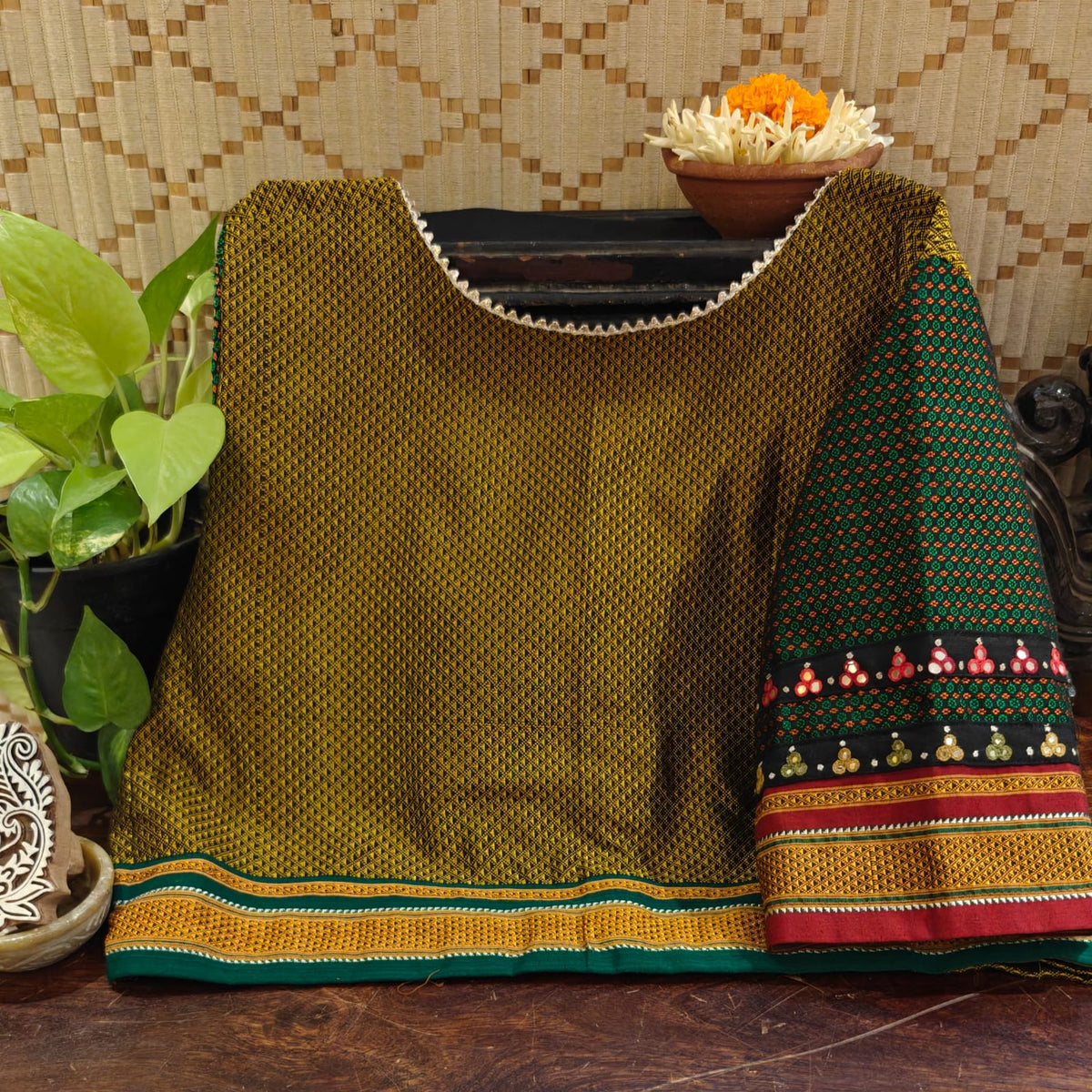 Khun – The Kutch Choli Edit