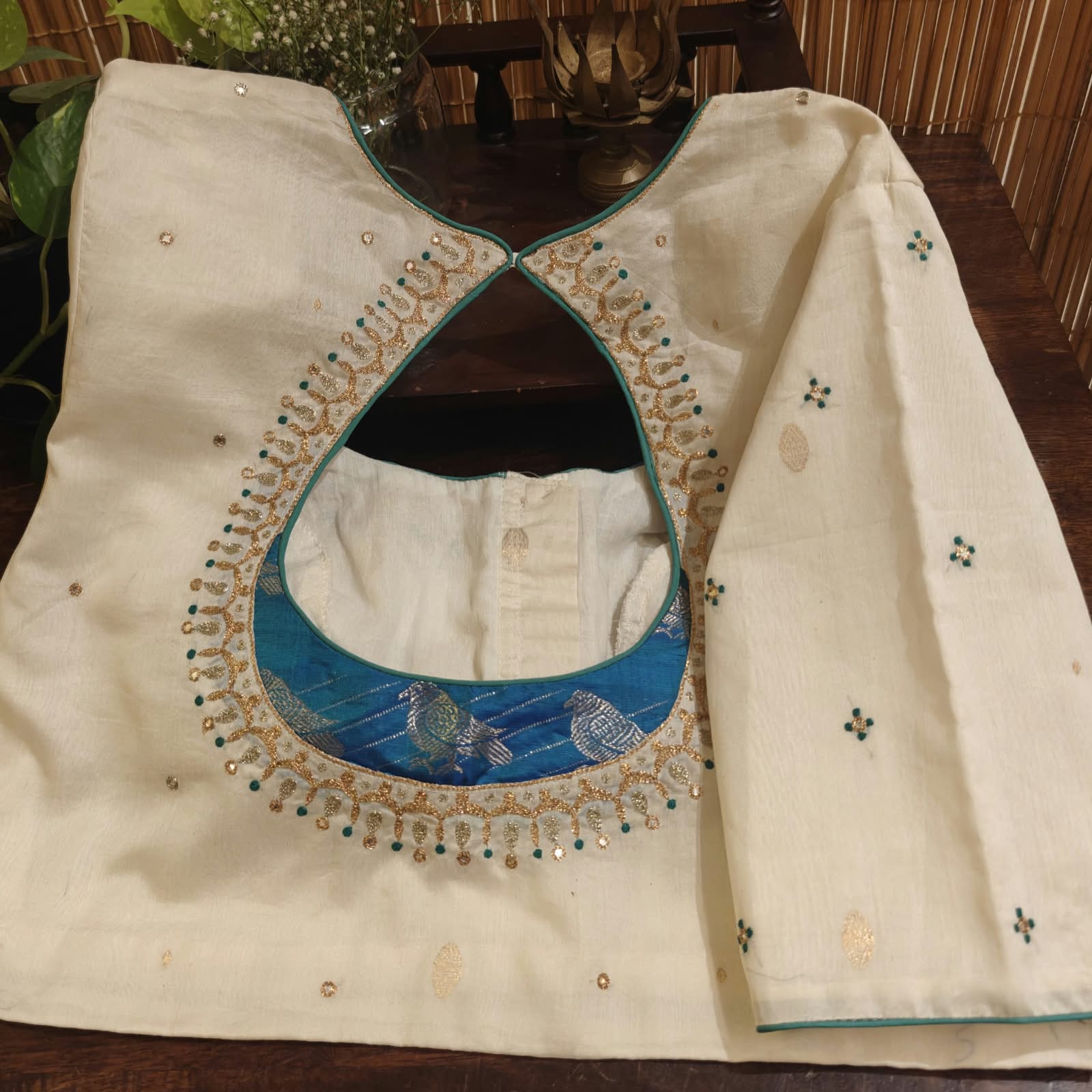 CHANDERI IN IVORY & BLUE