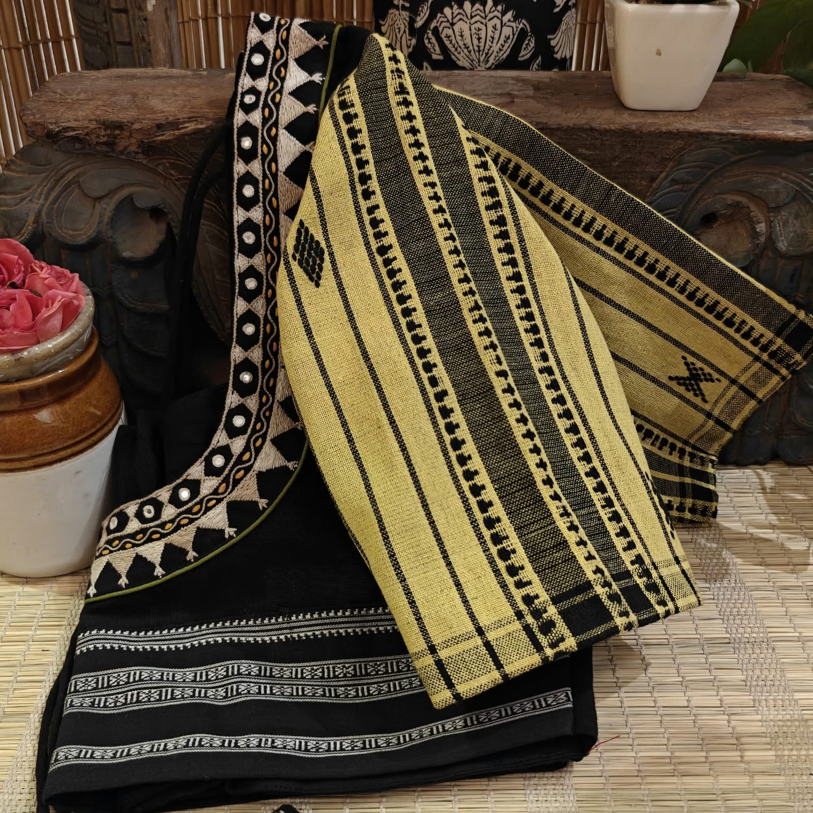 BHUMI | KOTPAD IN CHARCOAL & YELLOW