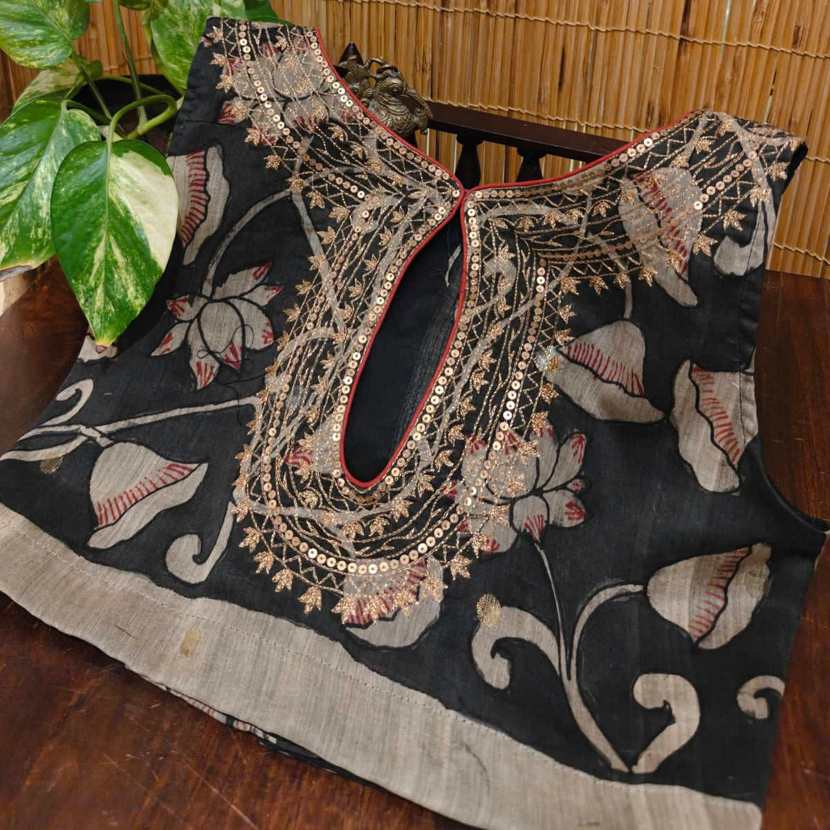 Charcoal Florals — Kalamkari & Pittan