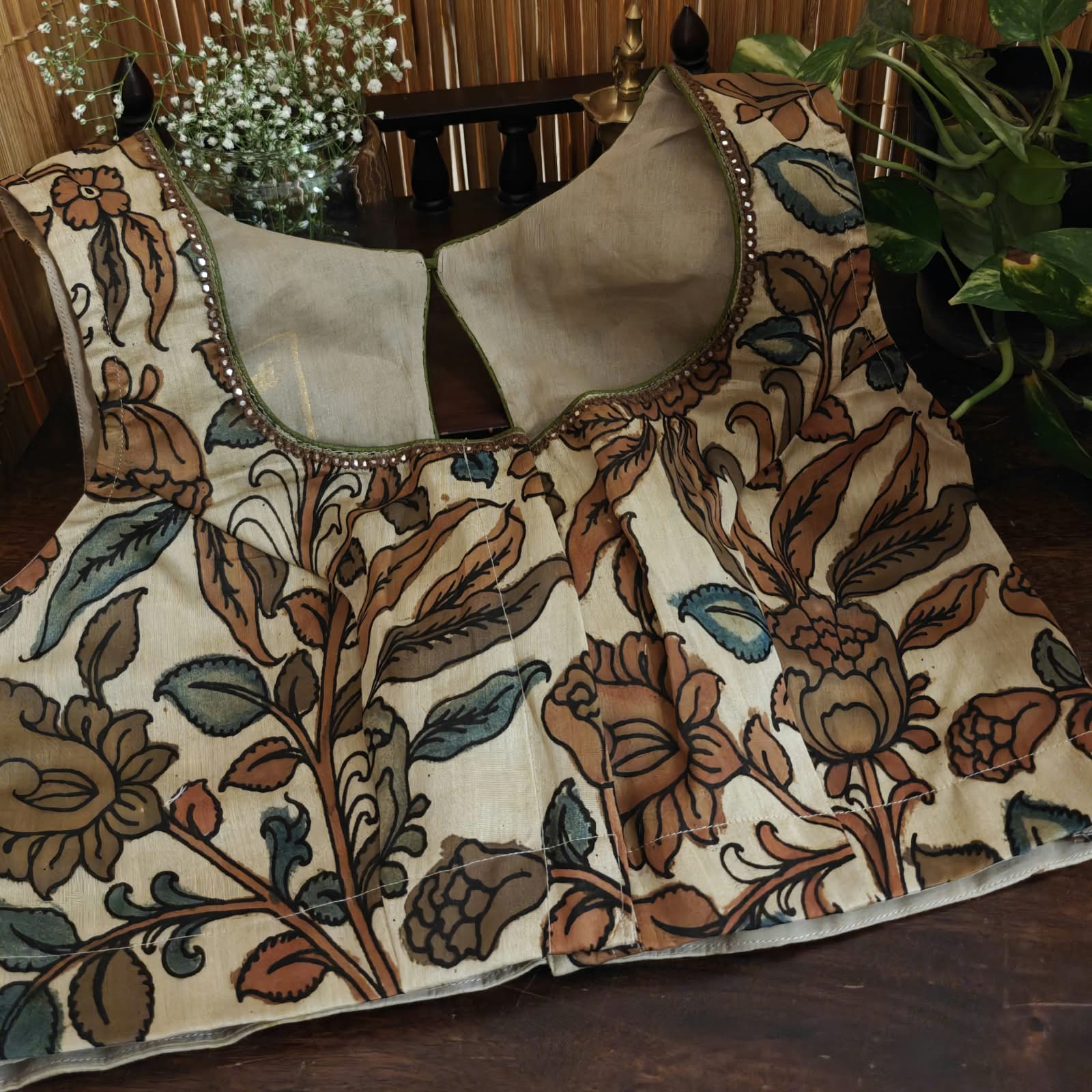 Kalamkari in Silk — A Sleeveless Story