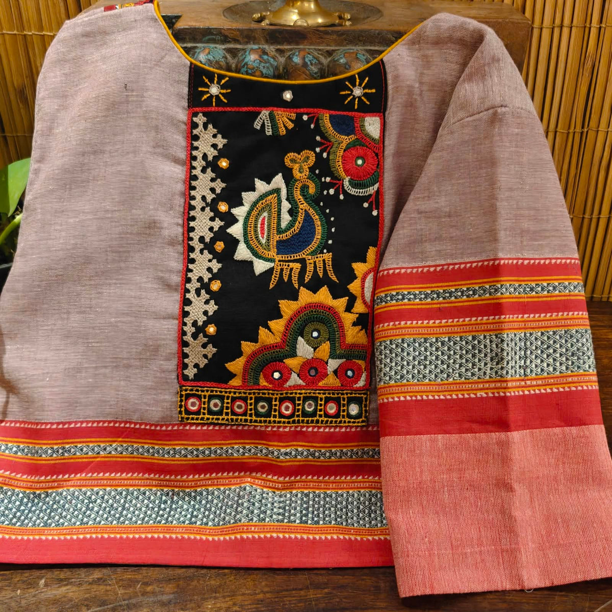 Threads of Kutchi