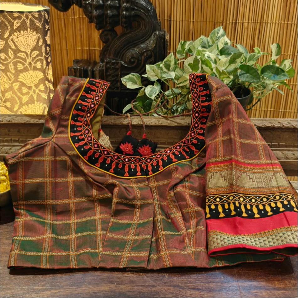 A Tinge of Silk, A Touch of Cotton (1)