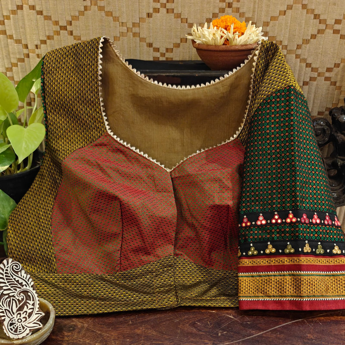 Khun – The Kutch Choli Edit