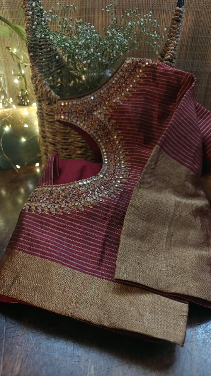MAROON IN GOLD