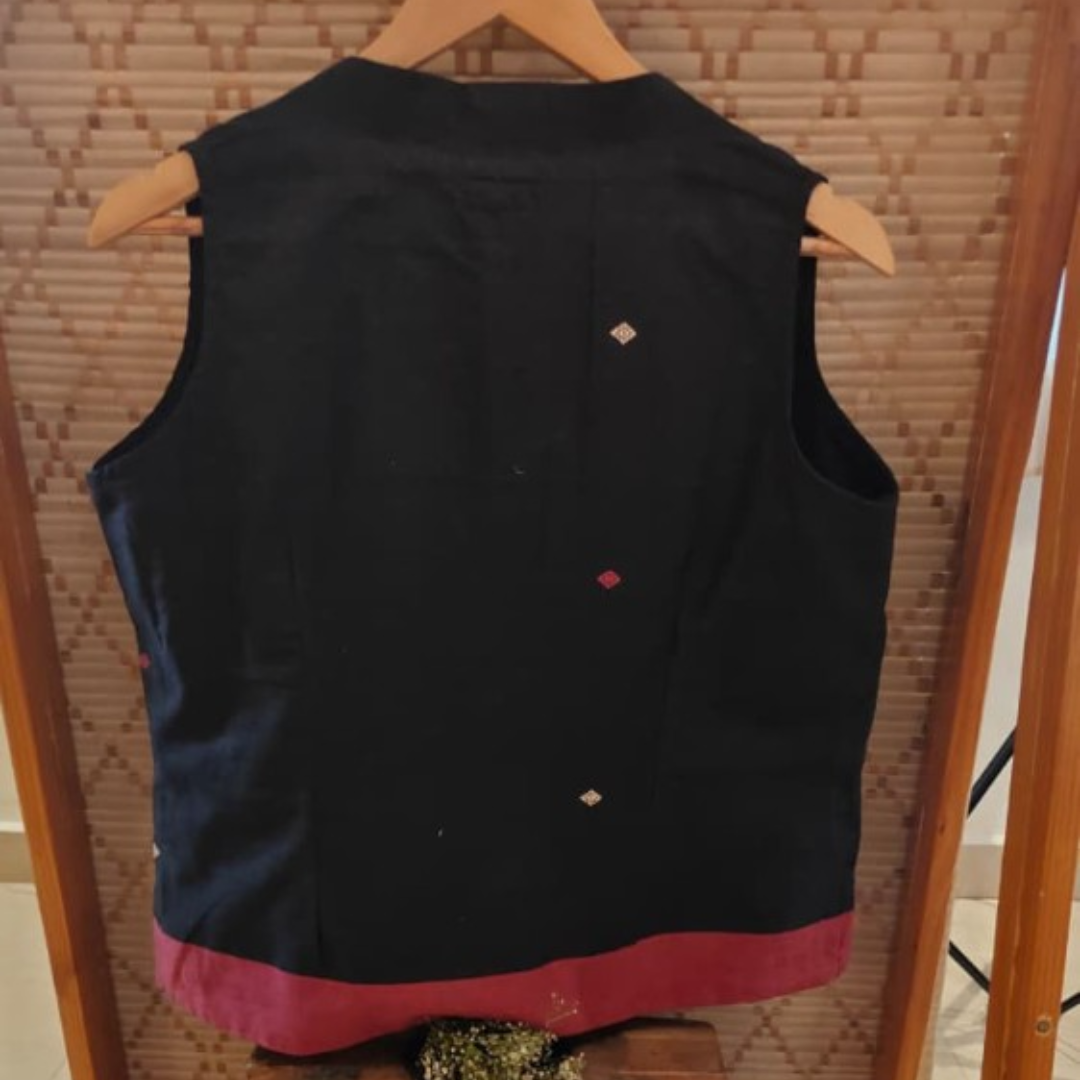 Black Handwoven Handloom Jamdhani Short Top