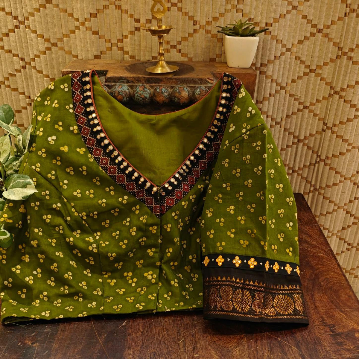 An Olive Sungudi Stories in Sungudi