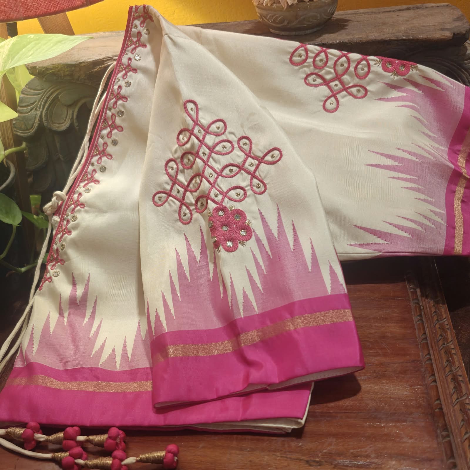 Ivory & Pink Korvai
