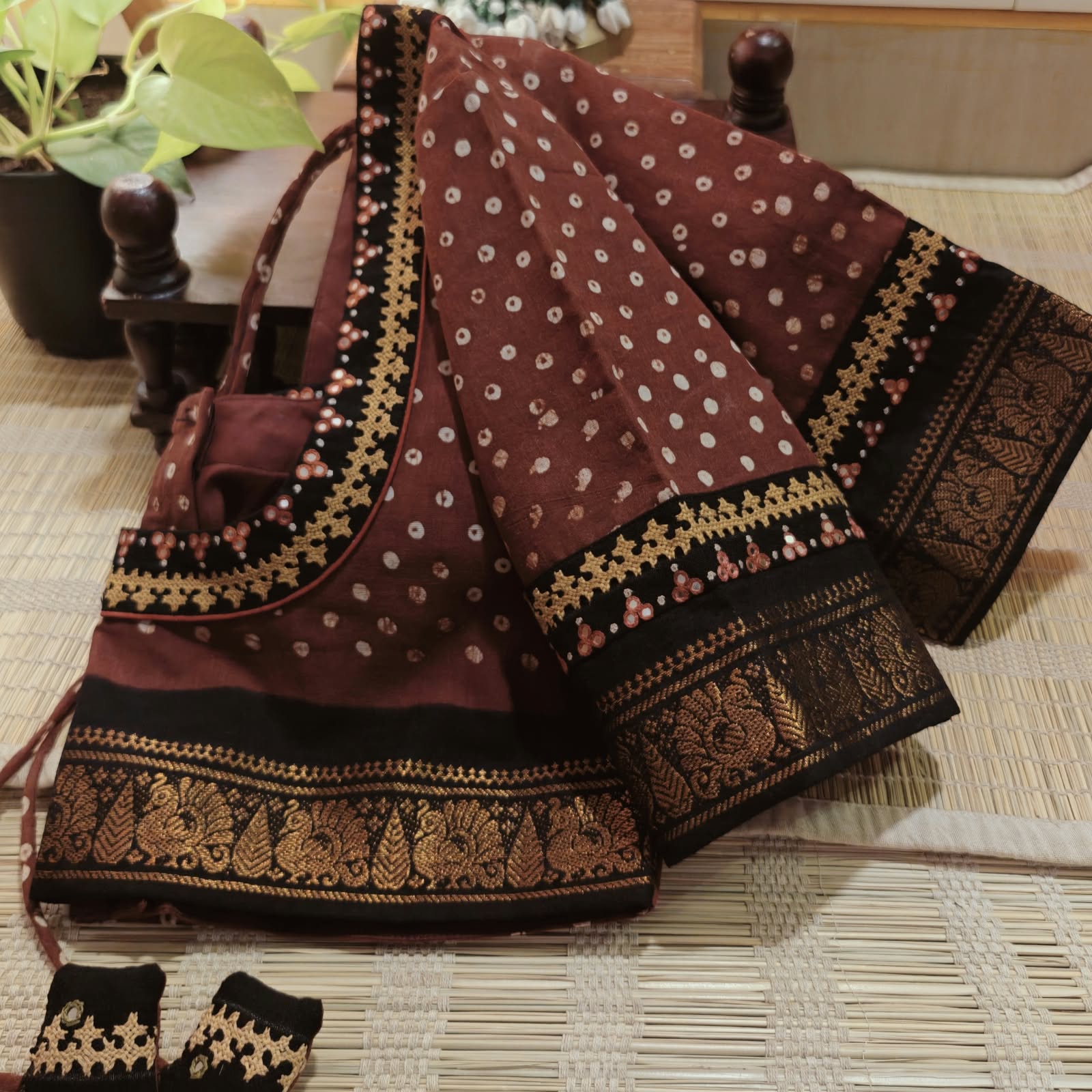 Sungudi in Coffee Brown