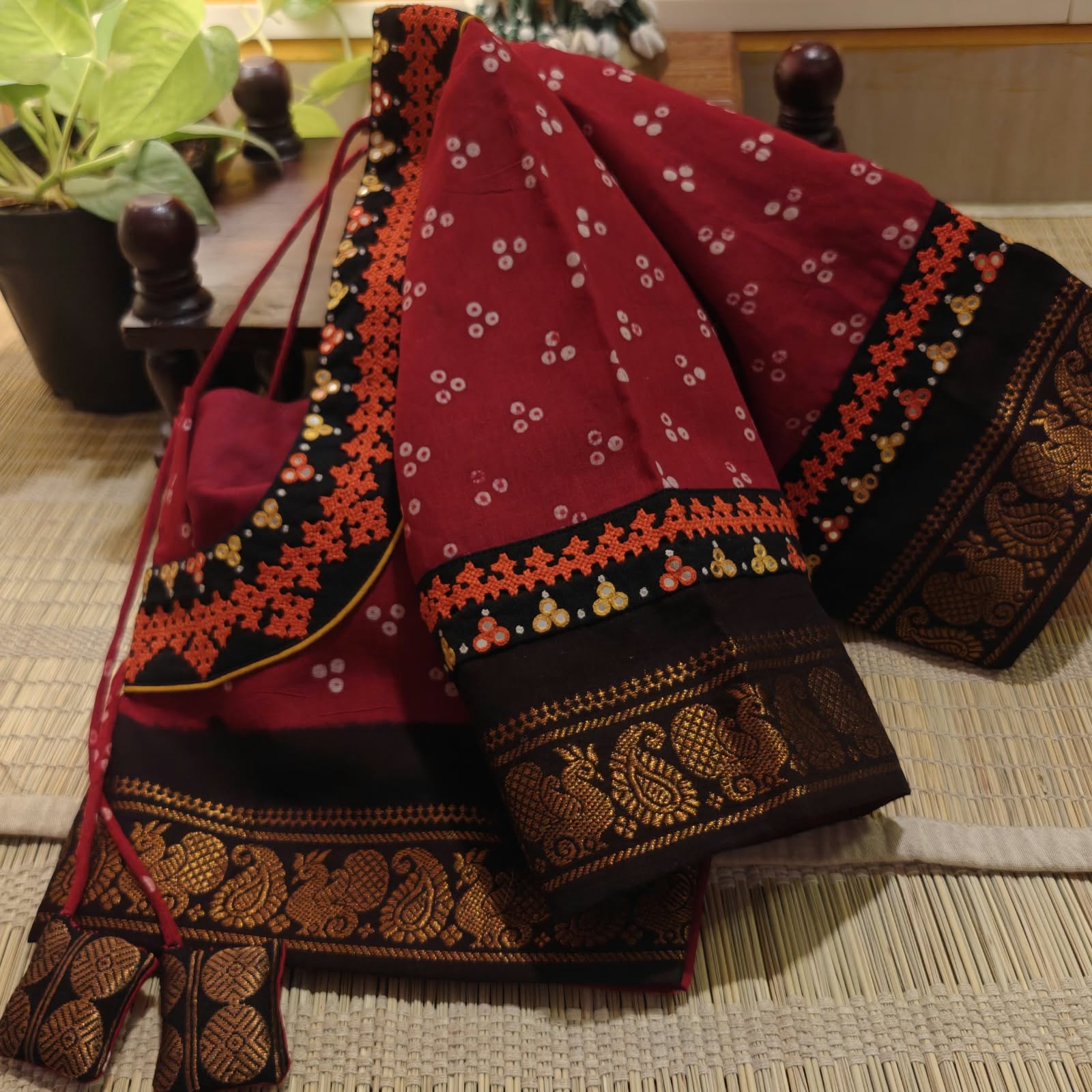 Sungudi in Red