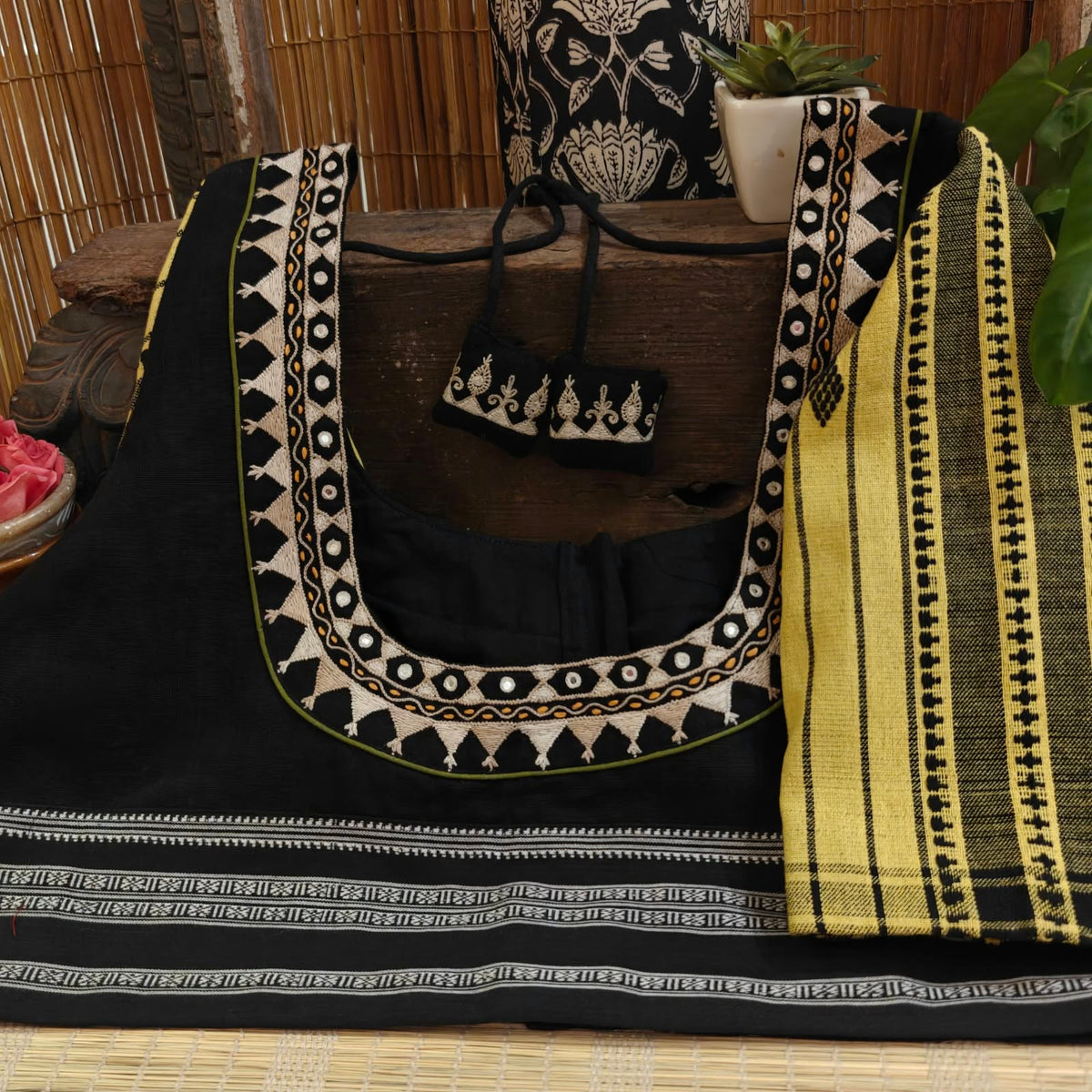 BHUMI | KOTPAD IN CHARCOAL & YELLOW