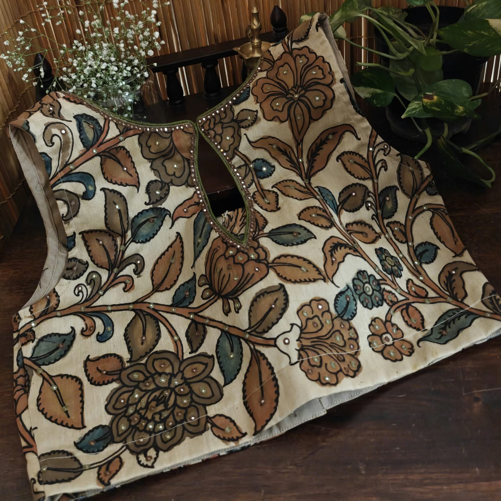 Kalamkari in Silk — A Sleeveless Story