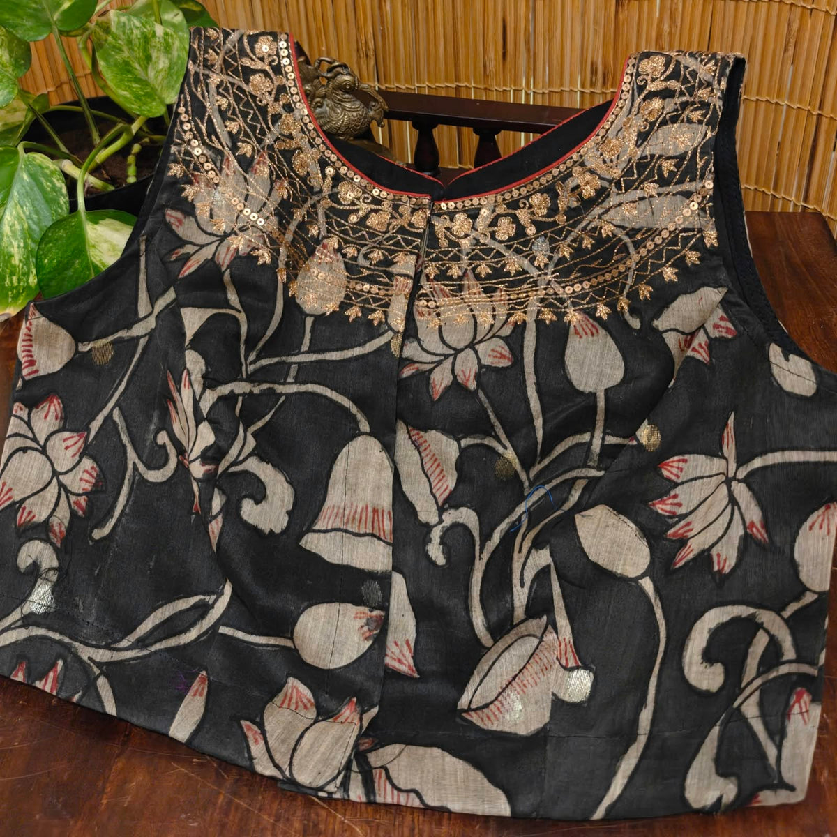 Charcoal Florals — Kalamkari & Pittan