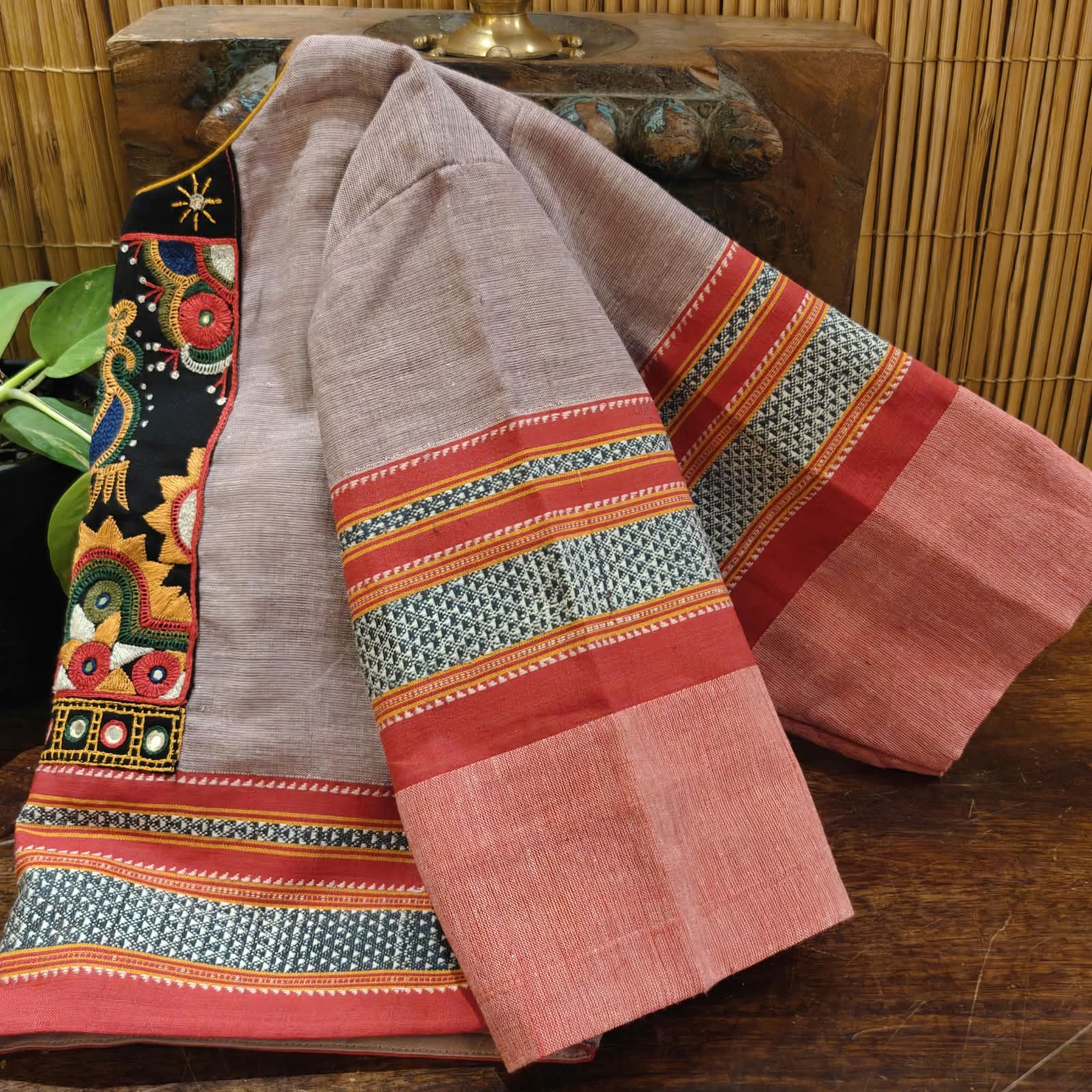 Threads of Kutchi