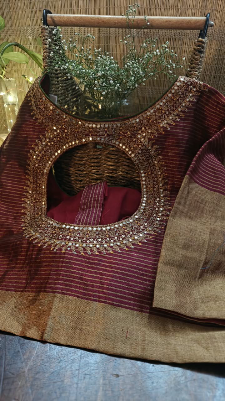 MAROON IN GOLD