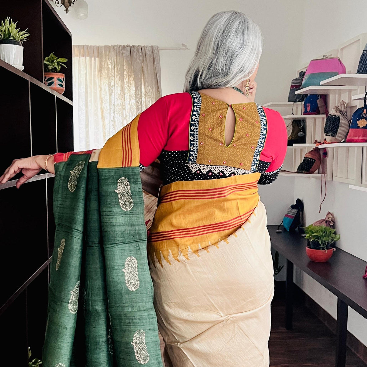 A Ganga Jamuna in Traditional Hues