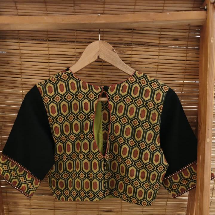 BHOPALI EDIT | A Play of Prints & Mirrors (4)