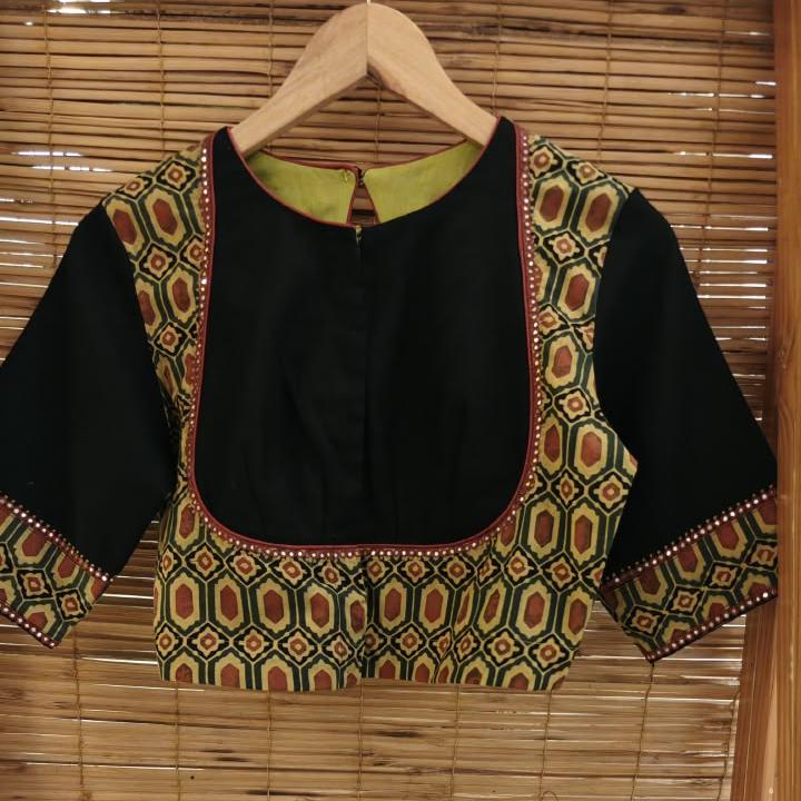 BHOPALI EDIT | A Play of Prints & Mirrors (4)