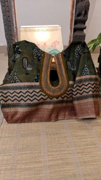 Picture for category Mishti: Handcrafted Tussar Treasures
