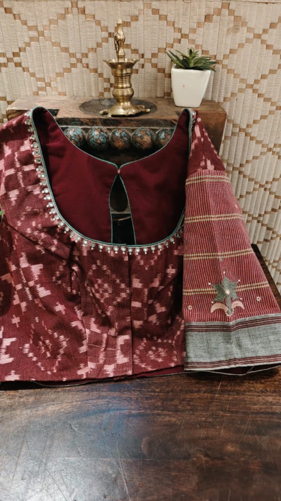 Telia in Maroon & Grey