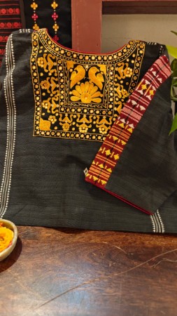 CHARCOAL & TURMERIC