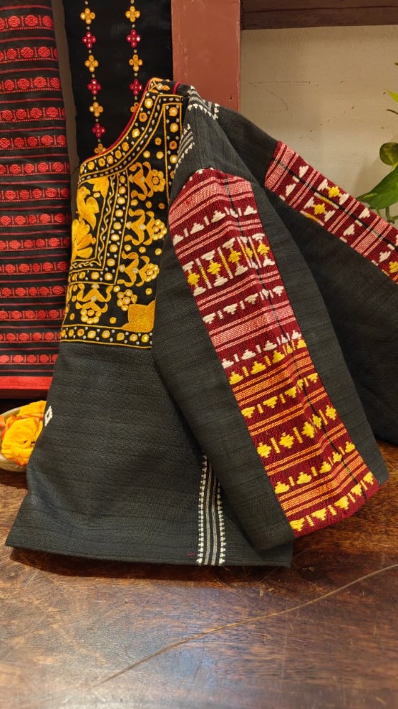 CHARCOAL & TURMERIC