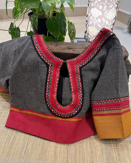 Pattada Charm in Rustic Reds & Yellows