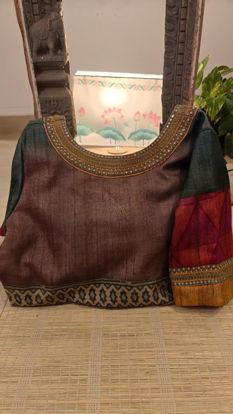 🍂 Cinnamon & Jade — A Vintage Tale 💚