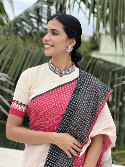 PAISLEYS AND JAMDANI