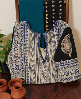 Blue on Ivory Khadi 💙🤍