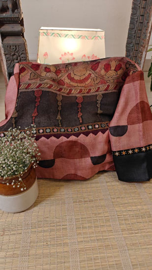 Geometric Charm on Tussar ✨