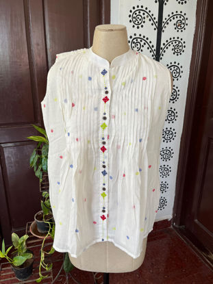 Easy breezy white pleated top