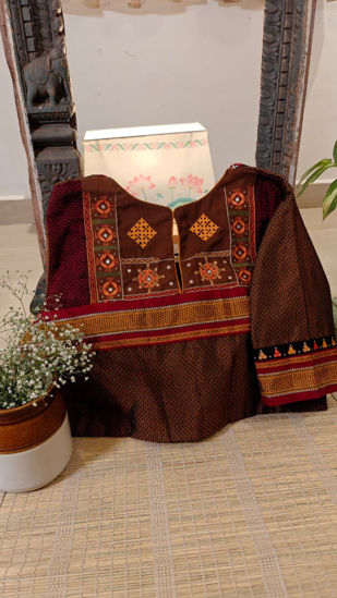 Ochre Khun. Tribal Lines. . 🧡🧵🌾