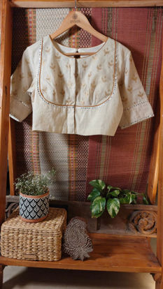 ✨ Ivory & Gold Classic ✨