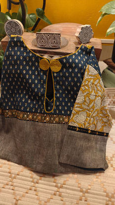 Indigo & Ochre Stories in Squares 🤍💛