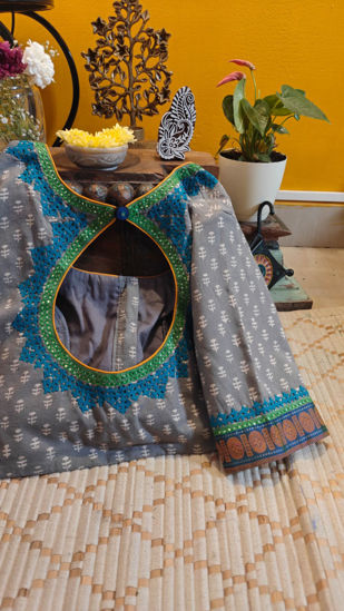 Grey Canvas, Kutch Stories