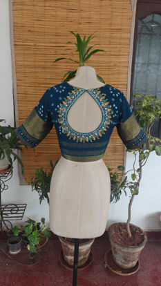 Vibrant Bandhani in Blue & Gold
